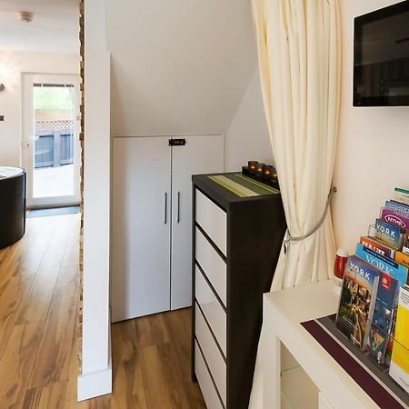 Pear Tree Holiday Home - Йорк Екстер'єр фото
